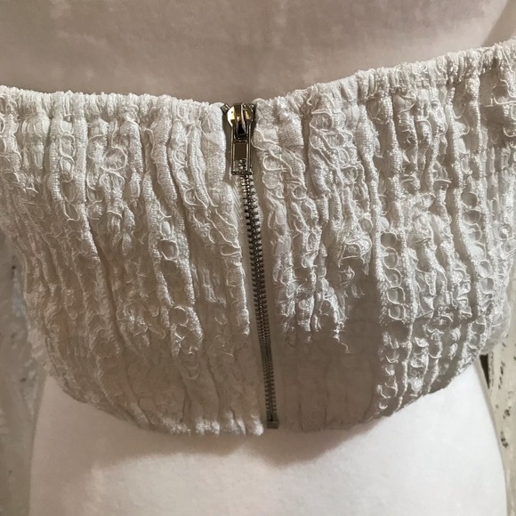 Trendy J's Women's Large Long Sleeve ‎ White Lace Top - Picture 7 of 11